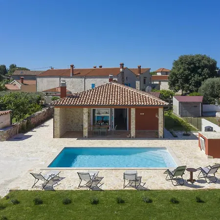 Villa Martha Near Pula