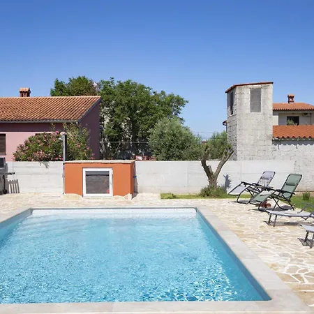 Villa Martha Near Pula *